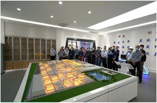 开云手机站官方站入口中心观摩会在公路工